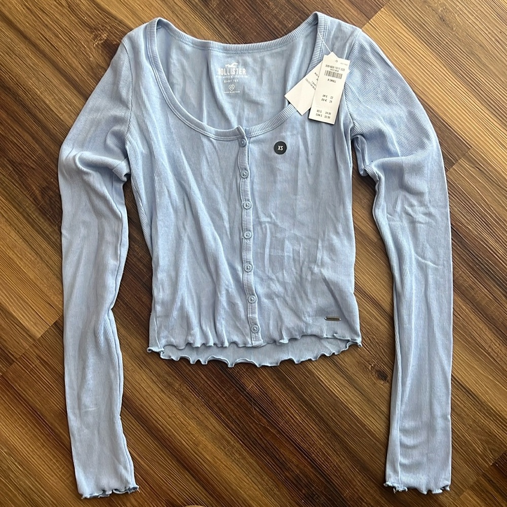 XS hollister top